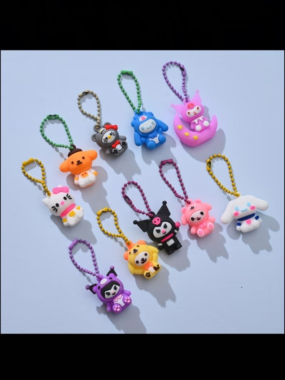 BLINDBOX • 2 Cute Silicone Sanrio Character Keychain - Picture 1 of 5